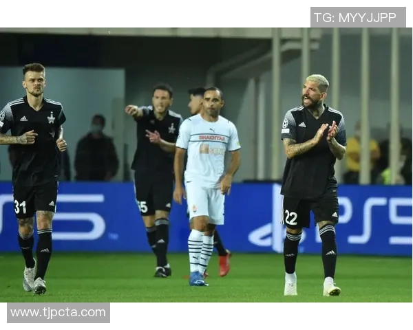 埃因霍温在欧冠赛季中禁区外进球领跑那不勒斯遭遇单场三球重创