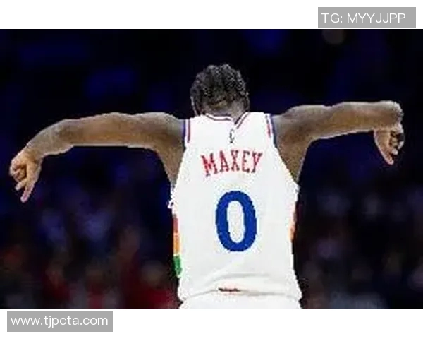 马克西首场比赛狂砍40分埃奇库姆惊叹他的表现实在太疯狂了 马克西首场比赛狂砍40分埃奇库姆惊叹他的表现实在太疯狂了