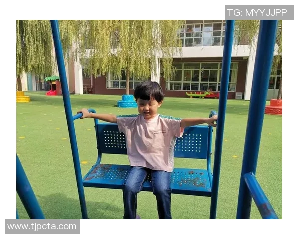 字母哥回忆初见妻子时的羞涩与2015年遭拒的心路历程 字母哥回忆初见妻子时的羞涩与2015年遭拒的心路历程