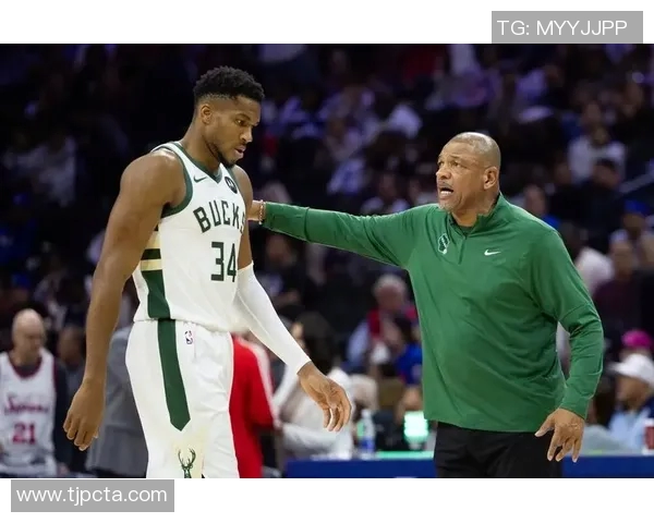 字母哥向队友透露有意加盟尼克斯或将被交易的想法 字母哥向队友透露有意加盟尼克斯或将被交易的想法