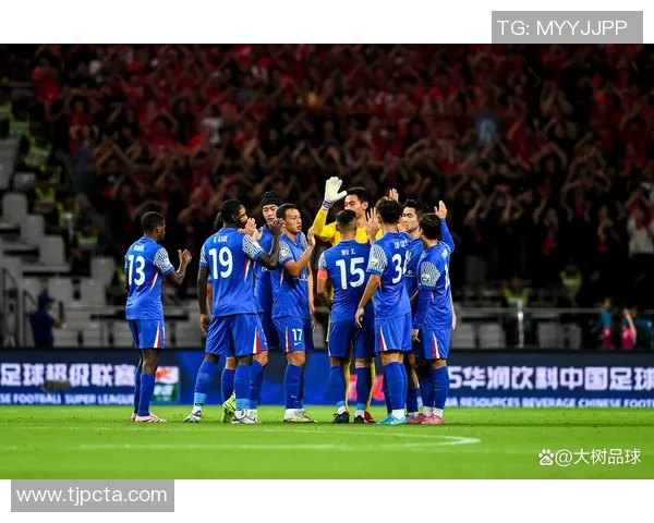 刘诚宇巧妙让球阿苏埃近距离射门被门将神奇扑出 刘诚宇巧妙让球阿苏埃近距离射门被门将神奇扑出