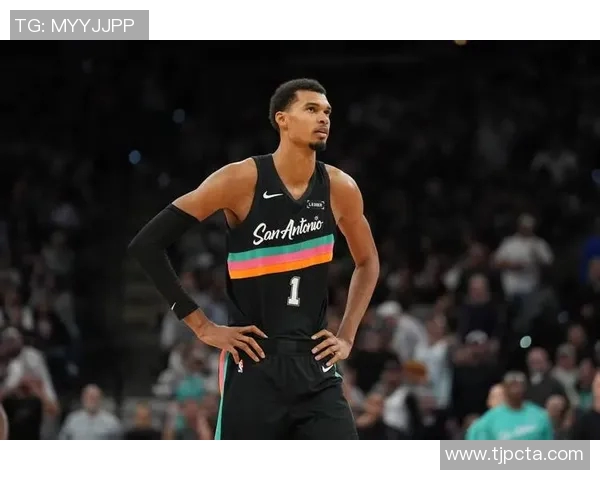 快船队近期状态堪忧连续五场失利排名西部倒数第二再遭重创