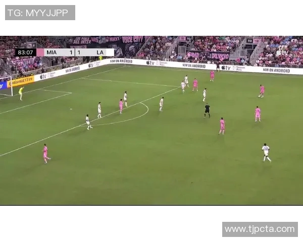 客场逆境加剧迈阿密防守失误再失一球上半场形势严峻