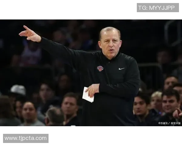 格莱姆斯回应后卫线拥挤问题强调加速比赛节奏提升球队表现