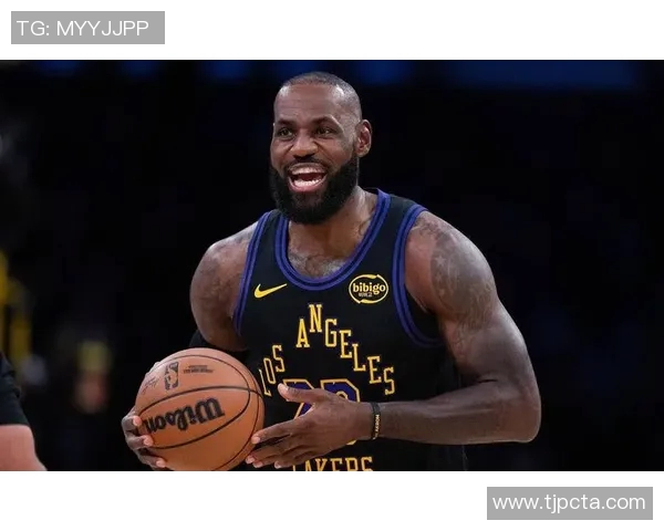 湖人双星状态回暖44分如饮水小里迎生涯巅峰老詹何时归来