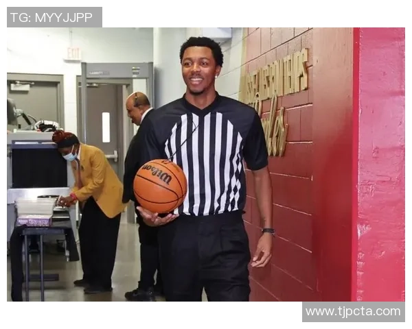 墨菲谈替补队友贡献称赞老六助攻能力出众