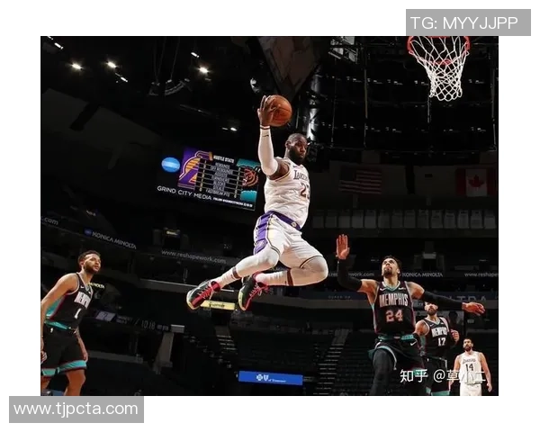 彼得森两场比赛展现卓越实力场均215分15断15帽命中率高达60 彼得森两场比赛展现卓越实力场均215分15断15帽命中率高达60