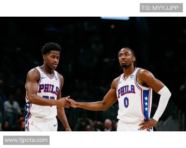 探花秀埃奇库姆闪耀全场攻防俱佳砍下26分助球队展望未来