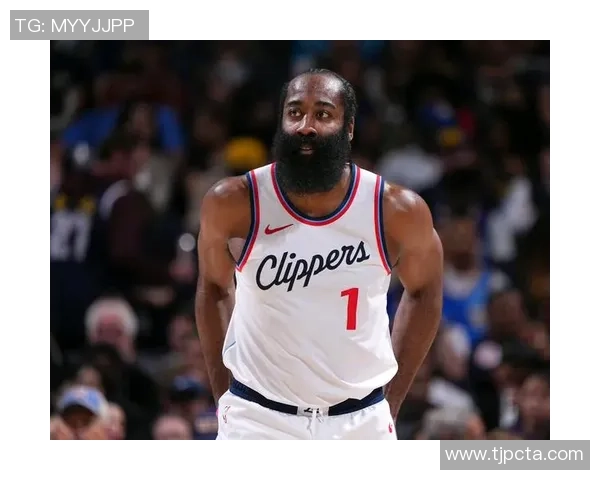 比尔称赞哈登无与伦比的名人堂地位强调其无私精神的重要性 比尔称赞哈登无与伦比的名人堂地位强调其无私精神的重要性