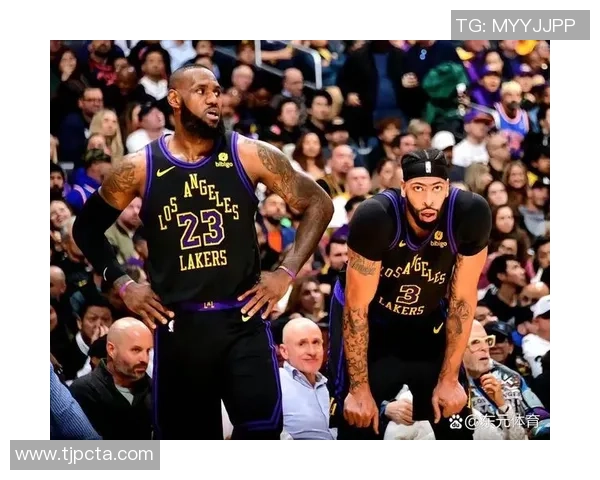 范德比尔特盛赞里夫斯迎接挑战两场比赛得分超90分令人惊叹