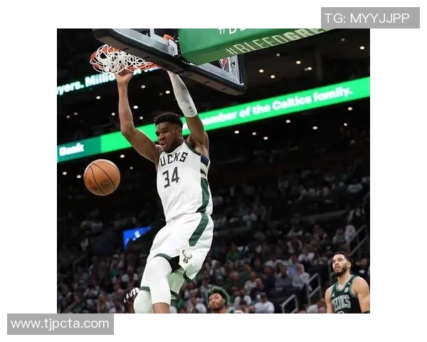 字母哥本赛季全面爆发得分助攻命中率均创生涯新高火力全开表现惊艳