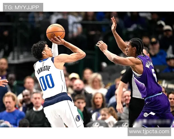 独行侠半场大胜尼克斯28分克里斯蒂三分雨轰18分罗宾逊双双12分12篮板表现出色 独行侠半场大胜尼克斯28分克里斯蒂三分雨轰18分罗宾逊双双12分12篮板表现出色