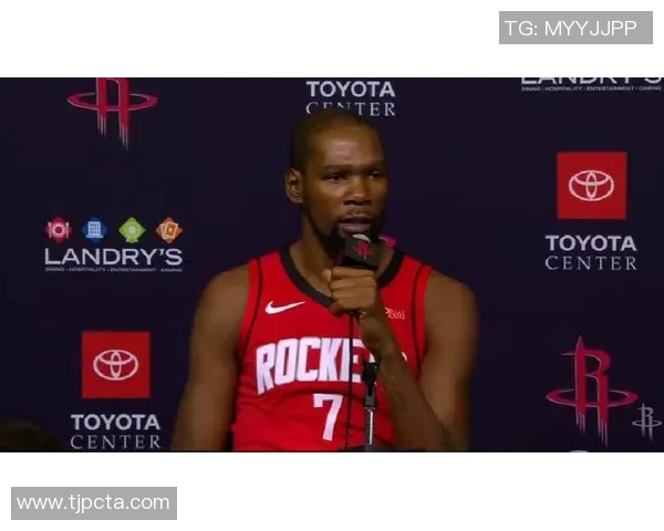 火箭球员申京关键时刻表现出色杜兰特紧随其后展现高效得分能力